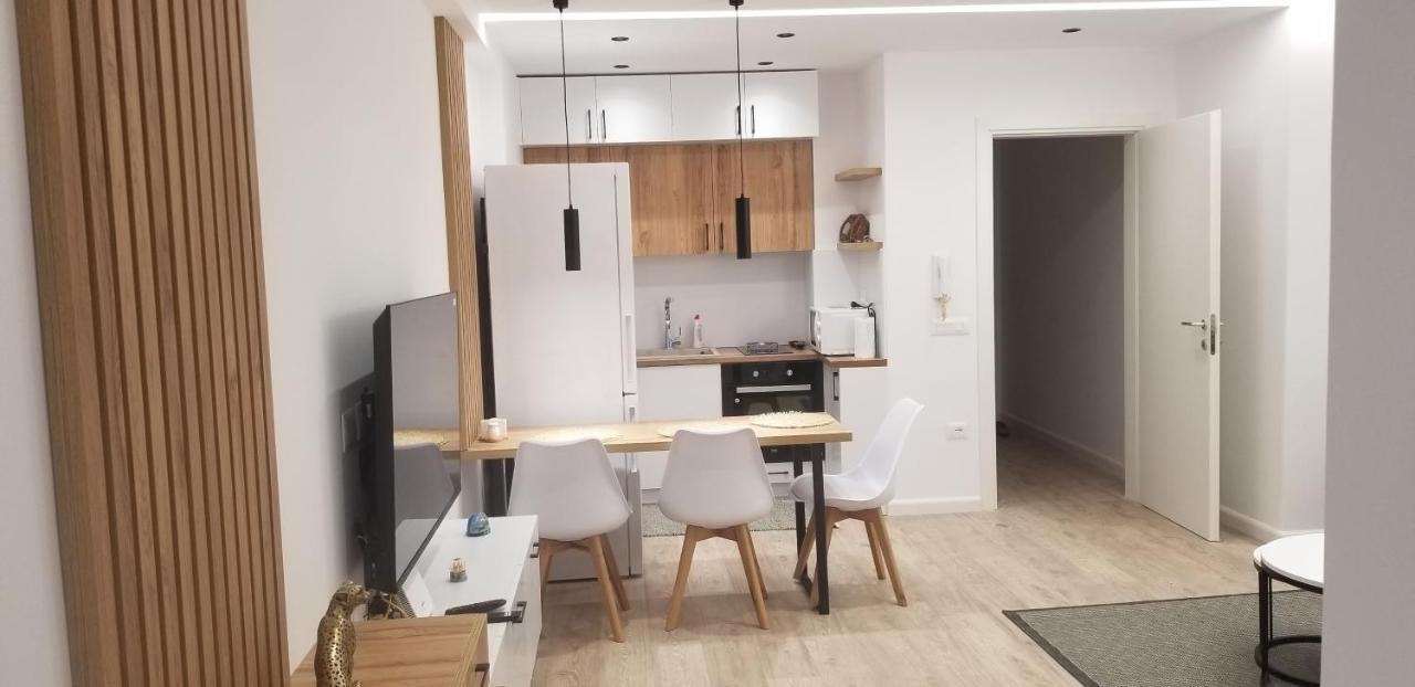 White Apartment Tiran Dış mekan fotoğraf