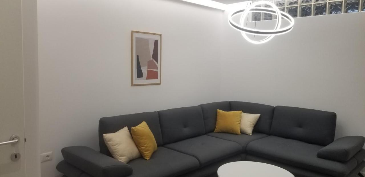 White Apartment Tiran Dış mekan fotoğraf